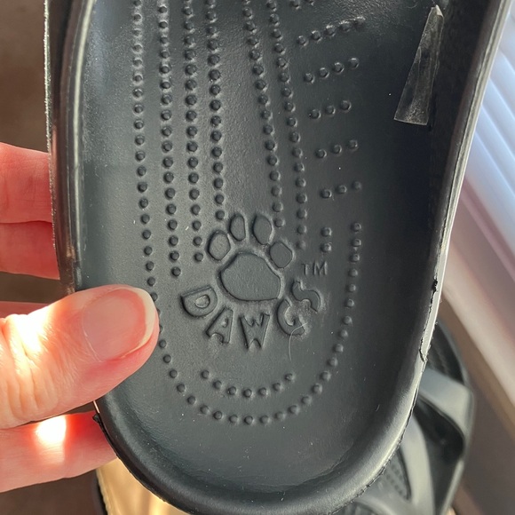 Dawgs Women’s Slides Black Size 9 - Picture 3 of 3